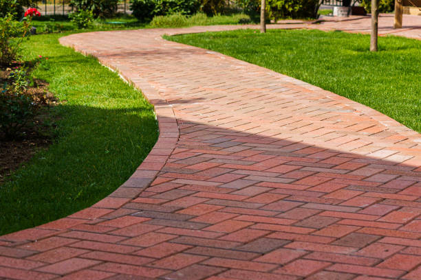 Best Professional Driveway Pavers  in Lauderdale Lakes, WI